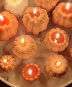 Pompoen kaarsen, koolzaadwas. herfstdecoratie, herfst